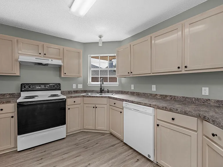 6707 Cedar Ridge Cir — Photo 9