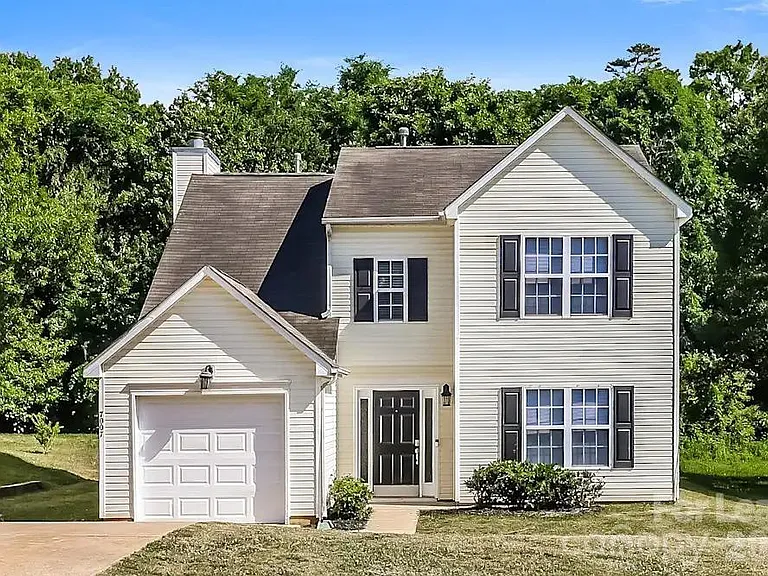 7010 Wandering Creek Dr — Photo 1