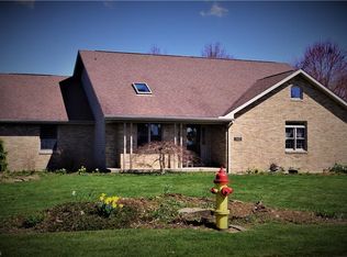 1053 Countryside Dr NW, Carrollton, OH 44615