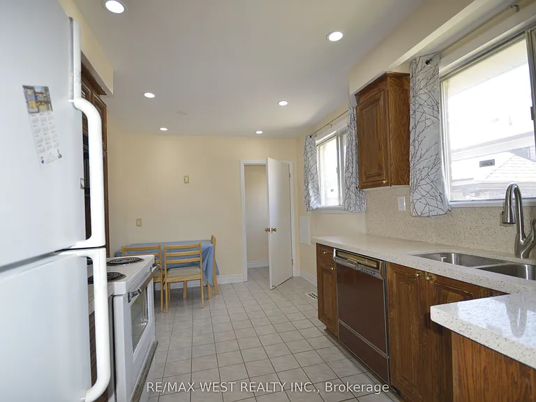 84 Kearney Dr — Photo 8