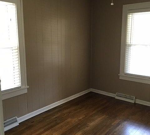 5th image of 4421 Lloyd St