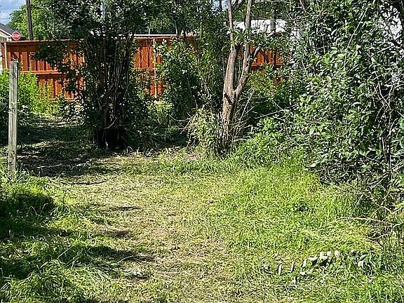 4th image of 107 S Atwood St