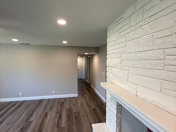 4th image of 1203 Woodworth Ave