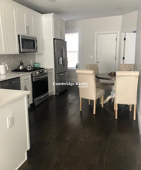 7 Strathmore Rd #3T — Photo 2