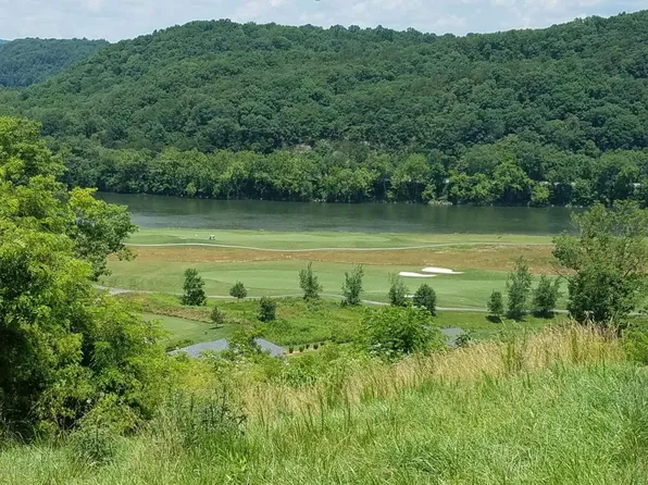 8244 River Course Dr, Radford, VA 24141