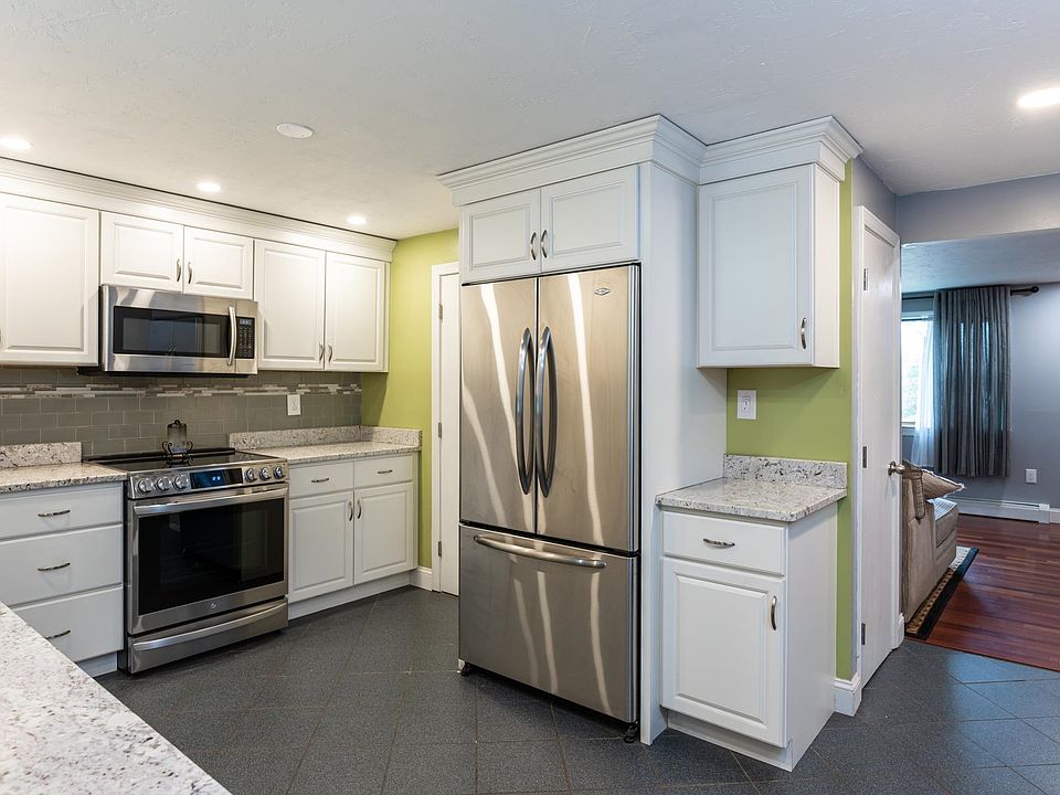 67 Kienia Rd Hudson NH Zillow