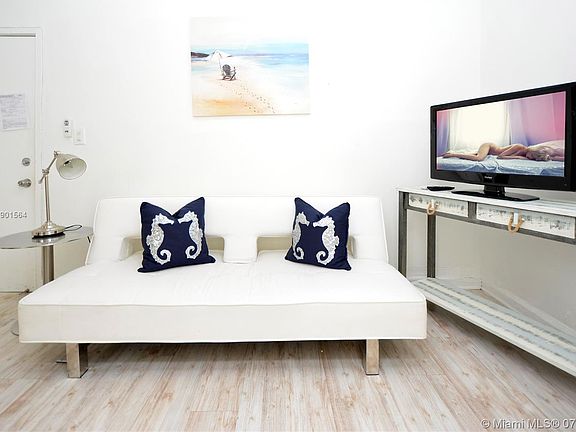 3rd image of 1518 Drexel Ave #12A