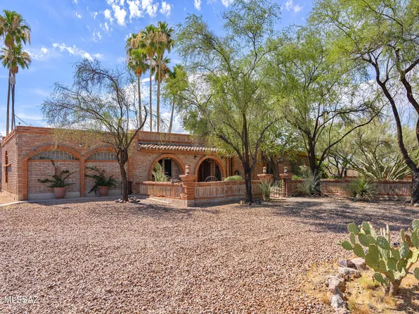 12721 W Well Pump Dr, Tucson, AZ 85743
