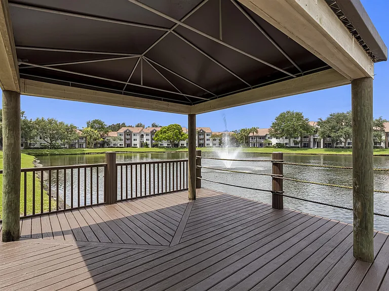 Delray Beach, FL Apartments for rent | The Fountains at Delray Luxury Apartments