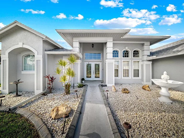 5918 NW Hann Dr — Photo 8
