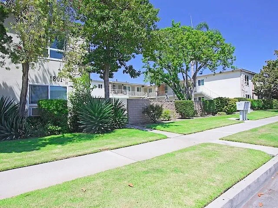 Wilshire Fullerton