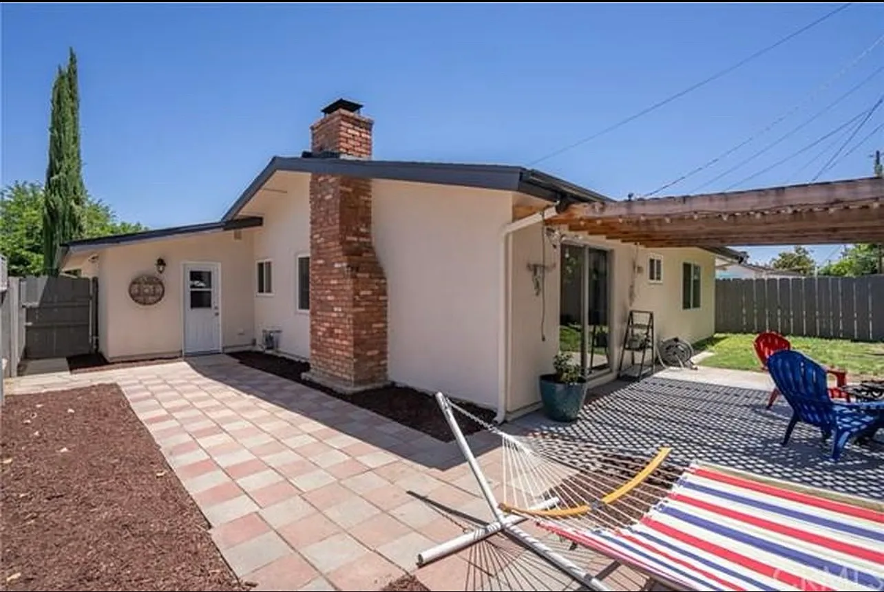 1212 Lana St — Photo 1