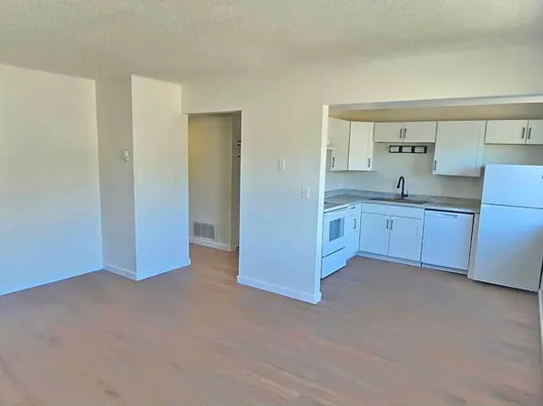 3375 Cochran Dr APT B, Colorado Springs, CO 80916