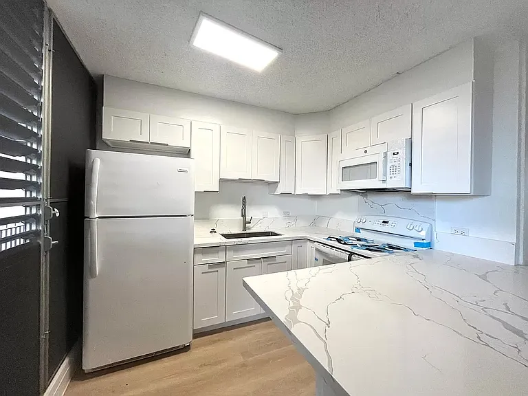 1660 Kalakaua Ave #B307 — Photo 8