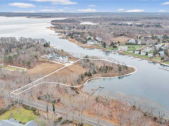 2nd image of 265 Peconic Bay Blvd