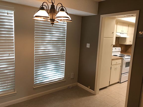 Breakfast Area off Kitchen