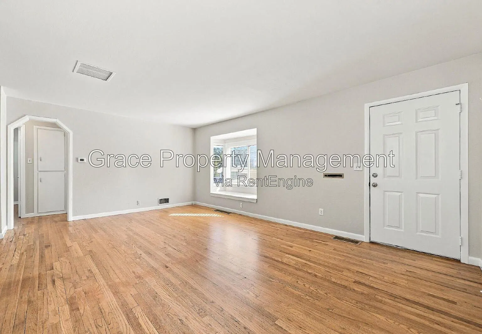 3 bed, 2.0 bath, 1038 sqft, $2,550 — Photo 3