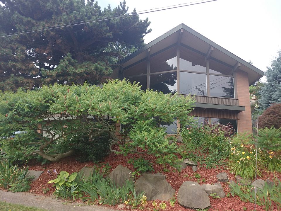 2nd image of 3257 26th Ave W