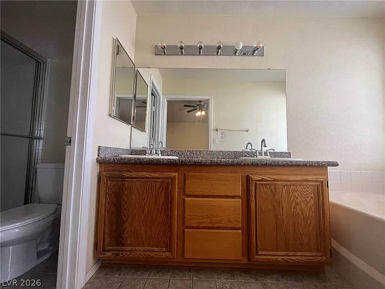 7925 Fall Harvest Dr — Photo 13