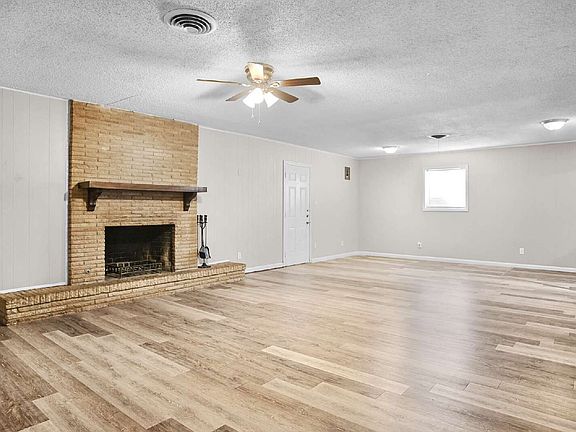 5th image of 4309 42nd St