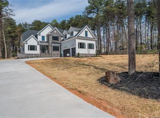 116 Poinsettia Ln, Mooresville, NC 28117