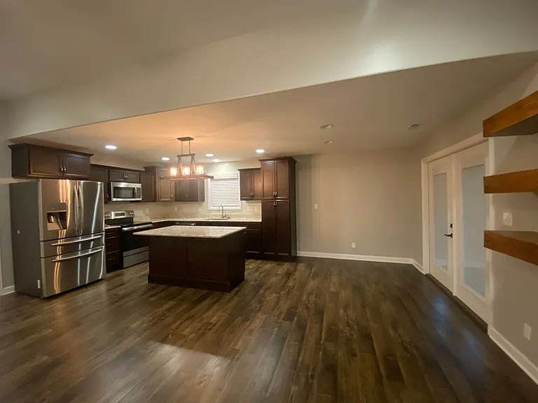 7416 Pemberton Dr — Photo 15