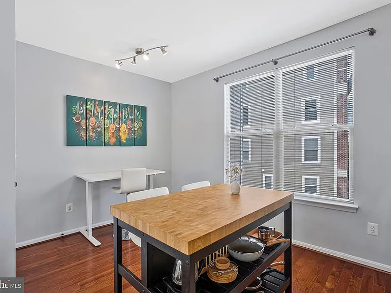 122 Lloyd St #211 — Photo 40