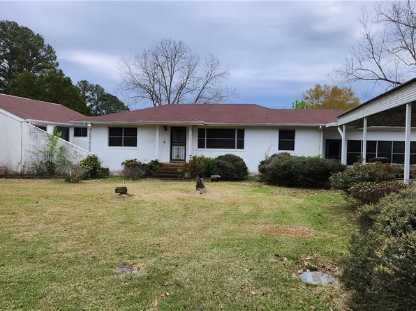 3401 Us Highway 80 W, Tuskegee, AL 36083