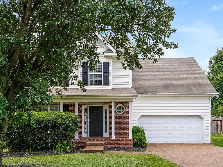 2817 Sutherland Dr — Photo 1
