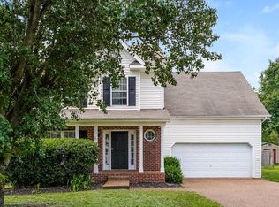 2817 Sutherland Dr, Thompsons Station, TN 37179