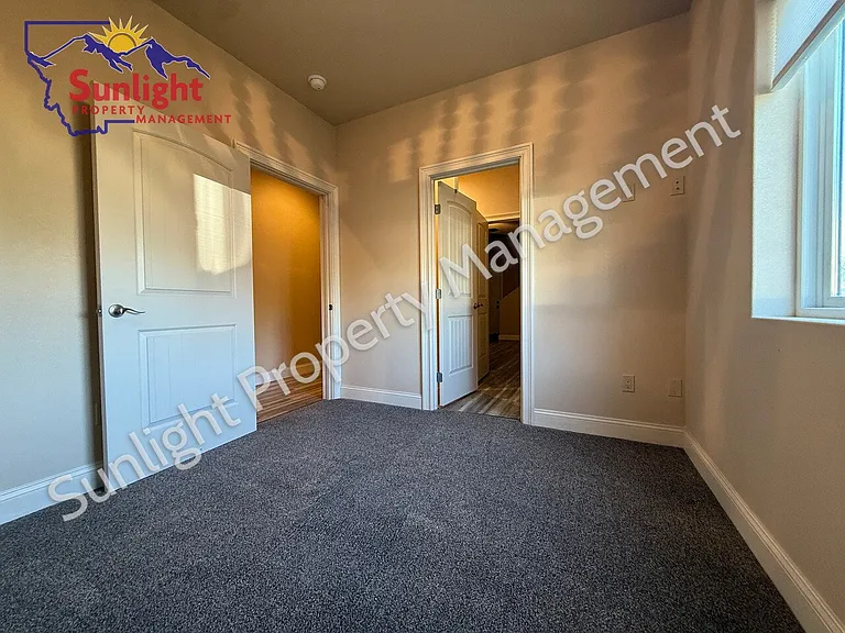 301 W 1st St #4 — Photo 7