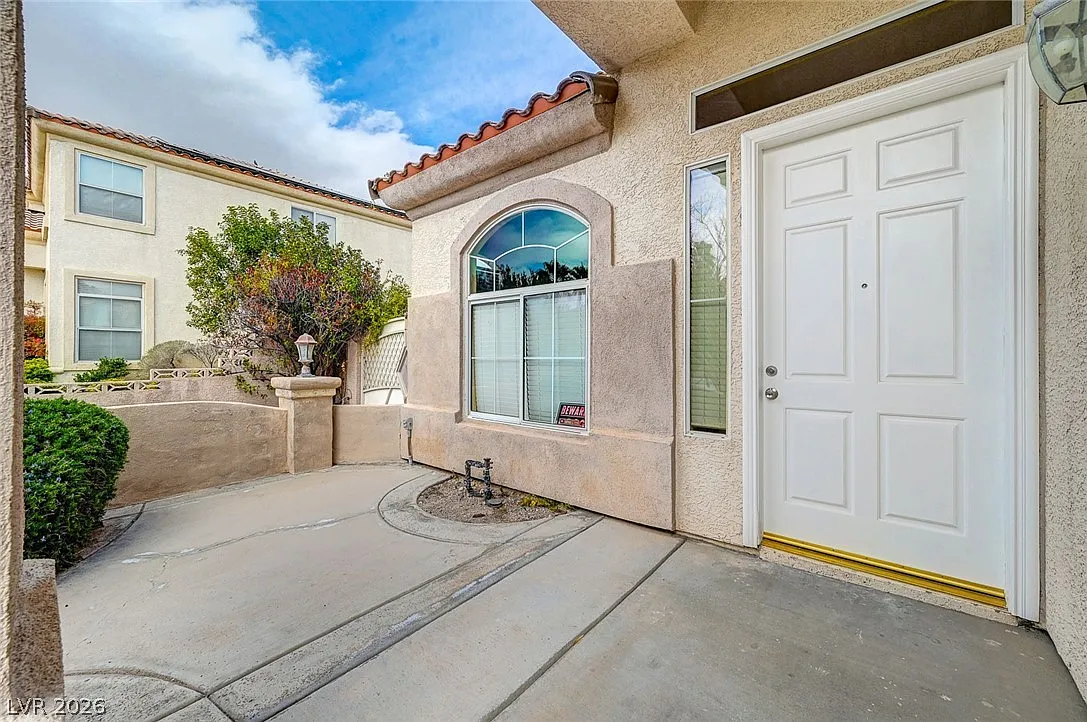 4 bed, 3.5 bath, 3578 sqft, $4,540 — Photo 2