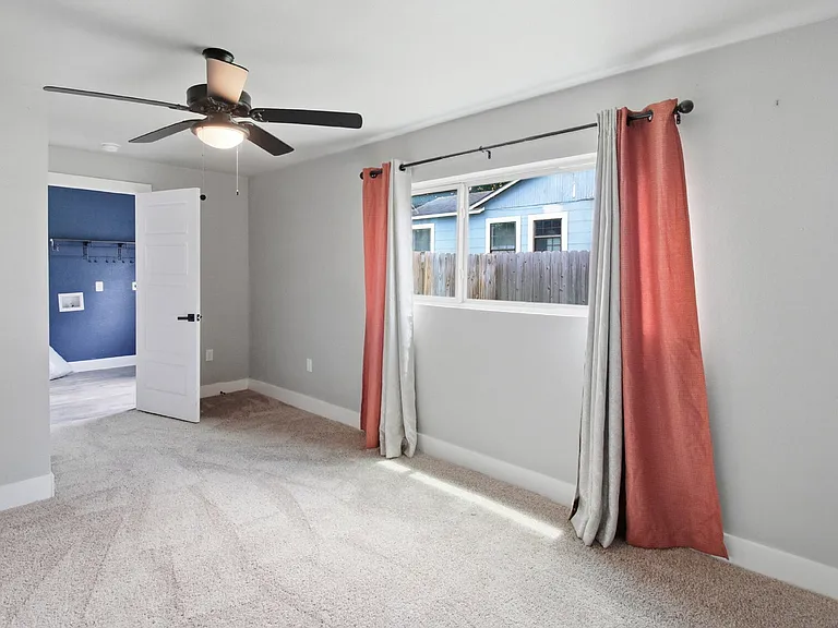 204 Aero Ave — Photo 24