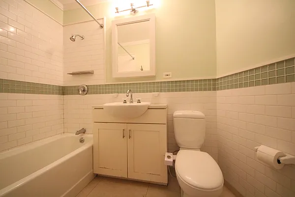 Rented by (Legacy) NY Quality Living Uptown | media 23