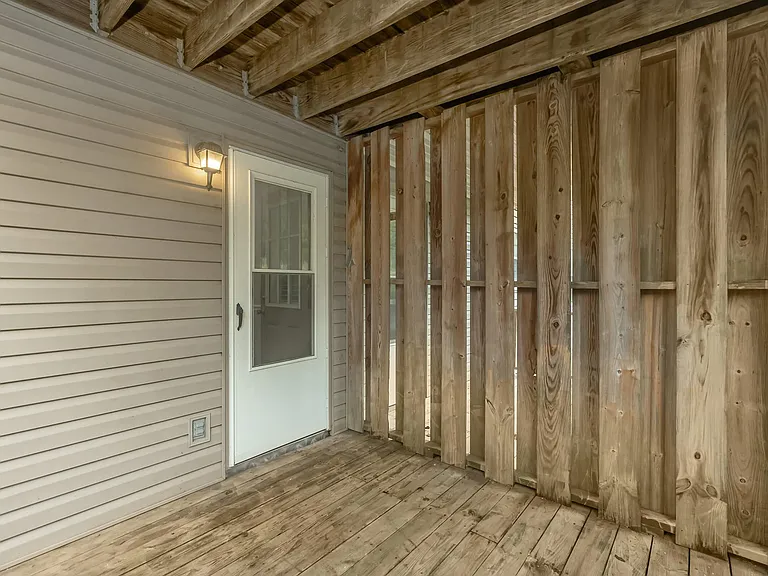 Woodland Manor — Photo 11