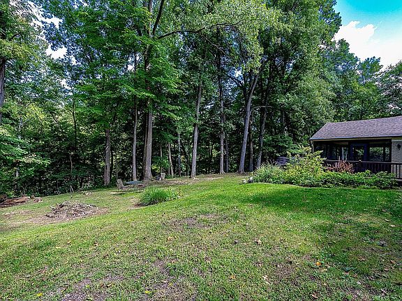 3rd image of 678 Milford Hills Dr