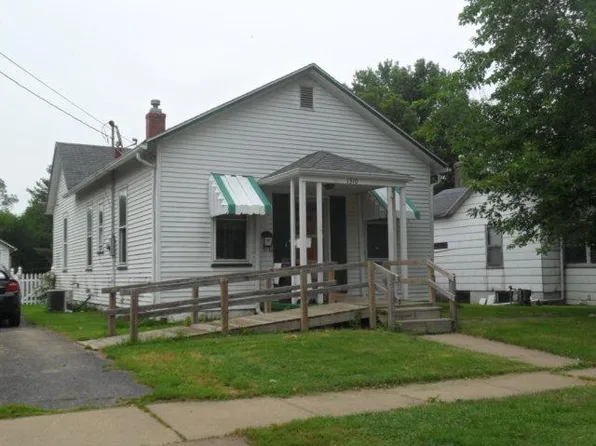 1310 S 7th St, Burlington, IA 52601