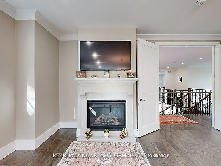 1286 Cambridge Dr — Photo 17
