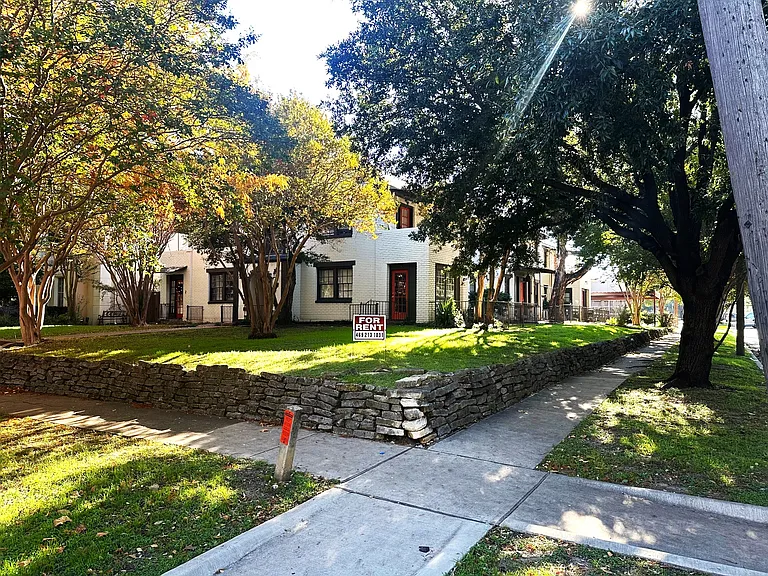 3827 Bowser Ave #D — Photo 2