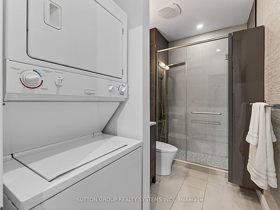 4th image of 2 Fieldway Rd #211