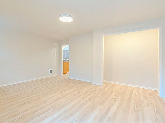 5th image of 506 20th Ave