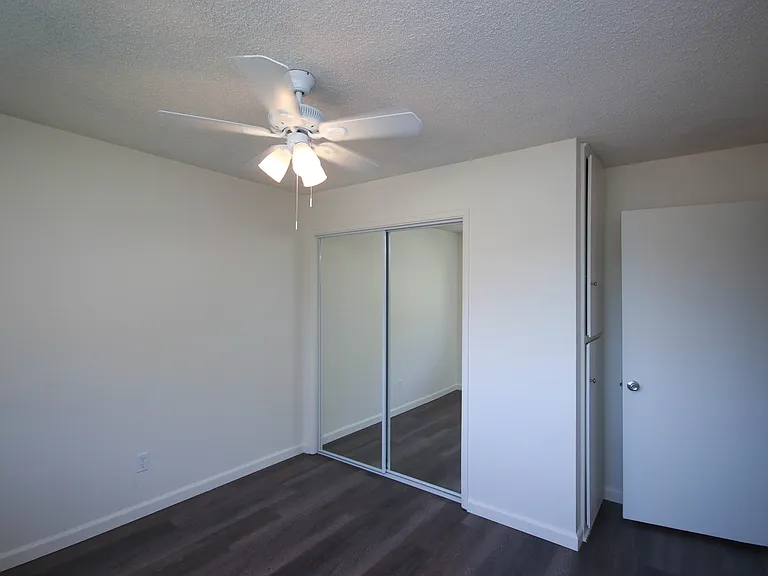 896 Magnolia Ave #5 — Photo 17