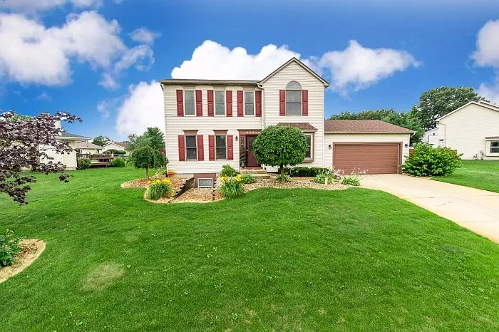 10518 Brookston Dr E photo 1