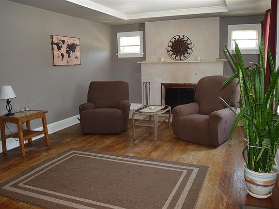 3rd image of 1901 N Rockton Ave