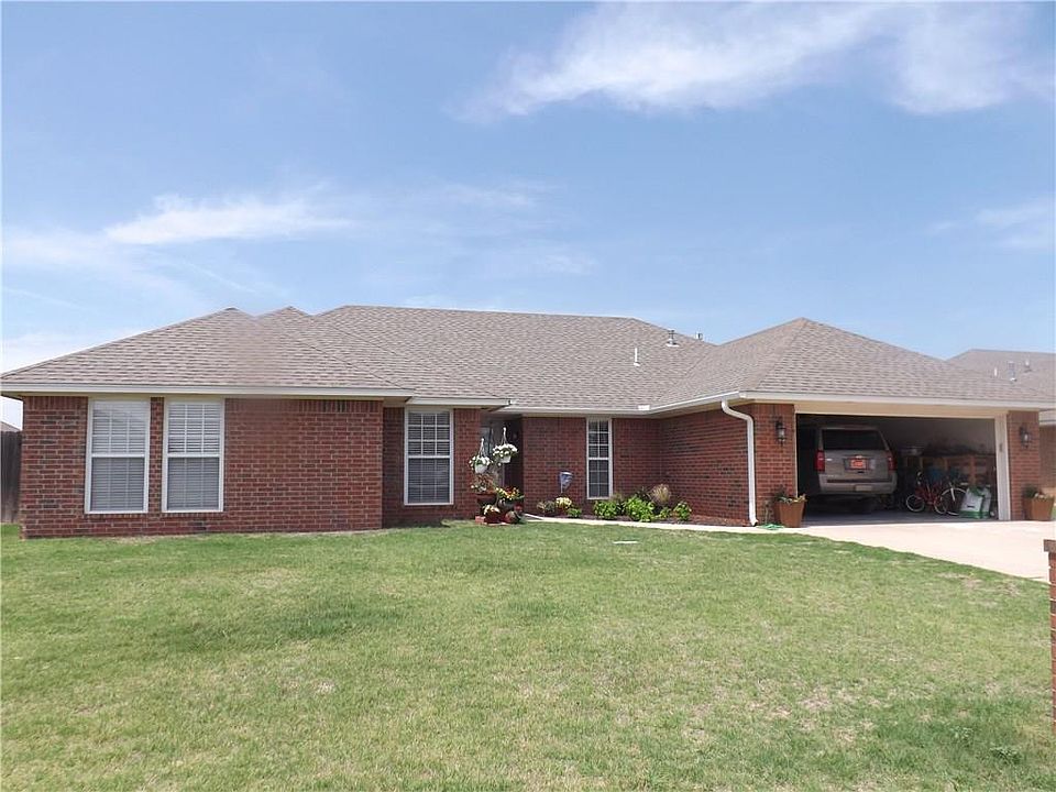 2nd image of 3025 White Tail Dr