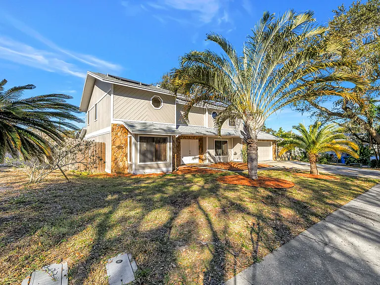 2789 Valencia Ln W — Photo 2