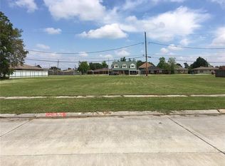 309 Llama Dr, Arabi, LA 70032