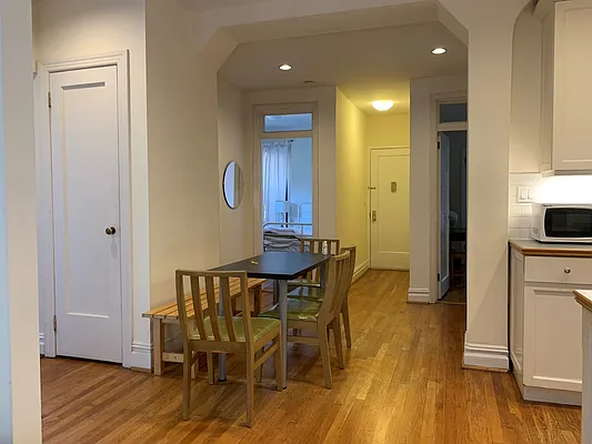 Rented by Oxford Property Group | media 7