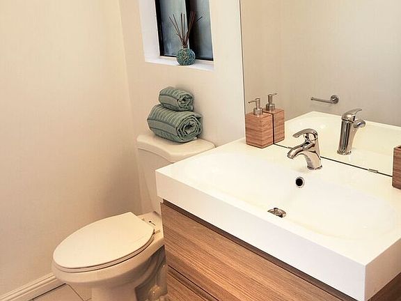4th image of 1244 12th St Unit 6