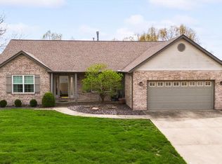 11 Danube Dr, Millstadt, IL 62260